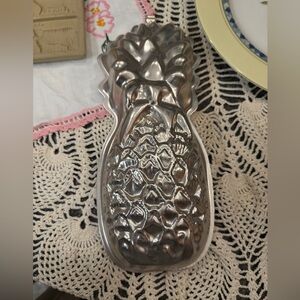 Retro Pineapple copper Mold - hangs